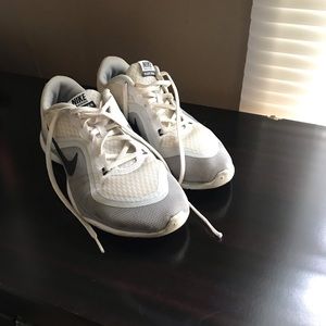 Nike Trainer 6